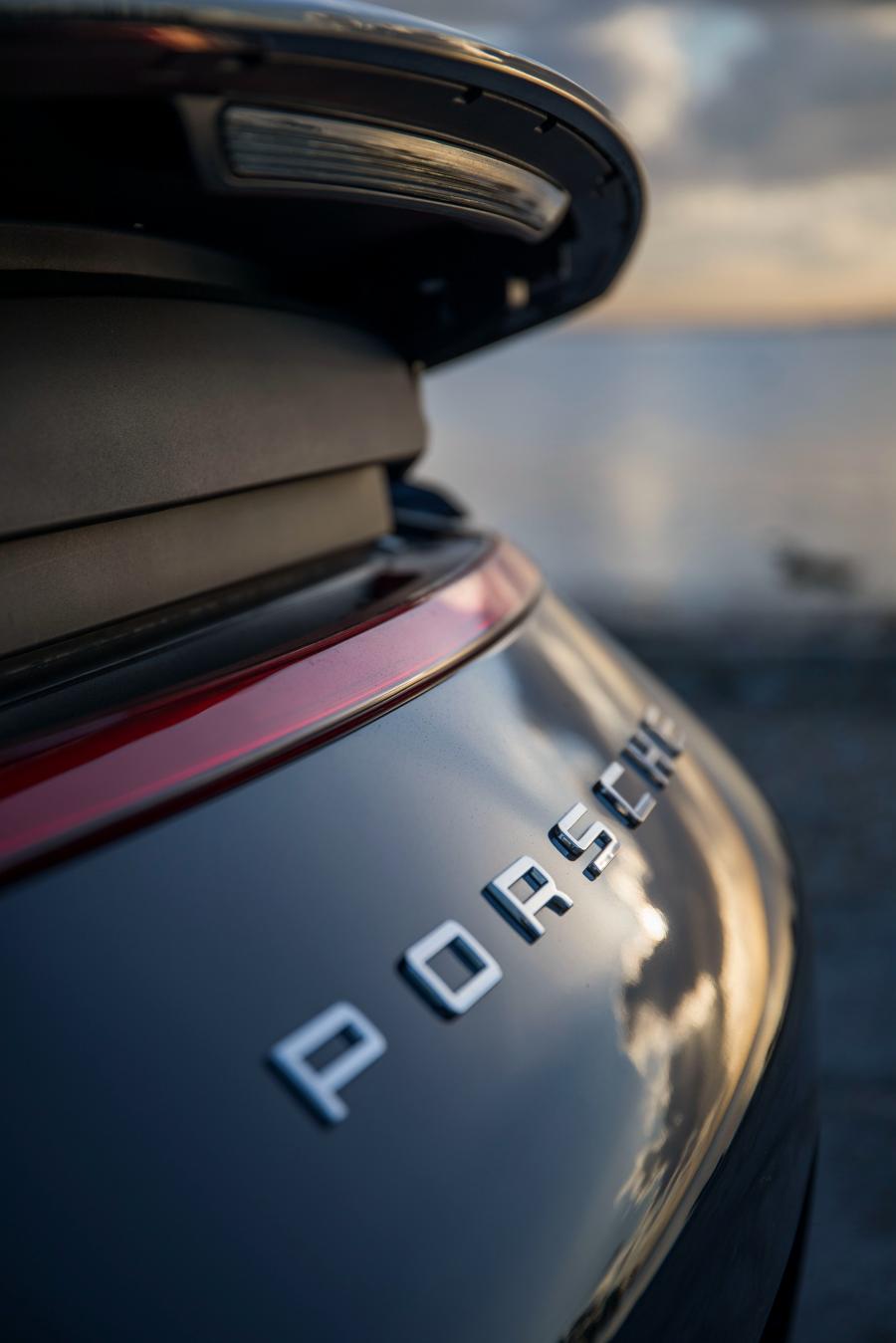 Логотип Porsche 911 Targa 4S 2016 года  (NA) (фото 13 из 19)